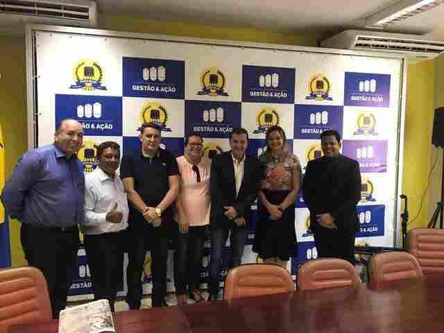 Vereador Jair Montes anuncia incorporação da GPE nos salários dos servidores e elogia prefeito Hildon Chaves