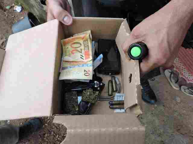 Duas pessoas são presas e munições e drogas são apreendidas em operação da PRF e Civil na BR-364