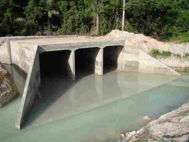 Galeria de concreto na RO-133 está em fase conclusão, diz governo