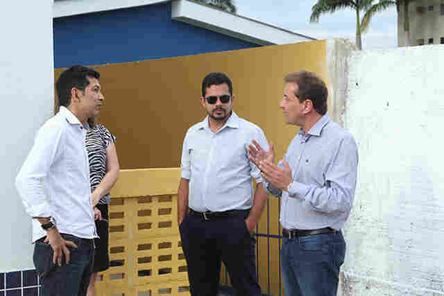 Hildon manda concluir creches paradas desde a gestão Roberto Sobrinho