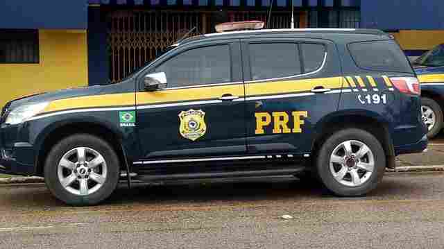 PRF prende foragido da Justiça acusado de formação de quadrilha e roubo