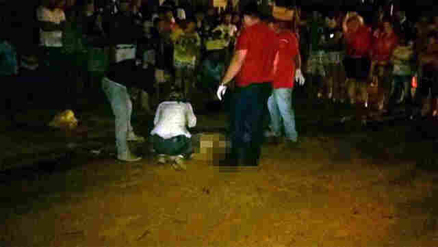 Homem é morto a tiros em frente a bar e suspeitos fogem