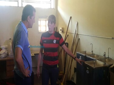 Semes comanda mutirão de limpeza no ginásio Eduardo Lima e Silva, na Zona Sul
