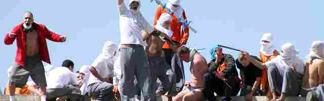 Temer autoriza Forças Armadas em presídios estaduais