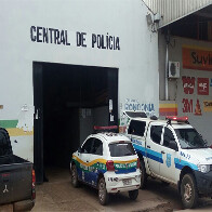 Irmãos são detidos por tráfico próximo à escola pública na Zona Leste da capital