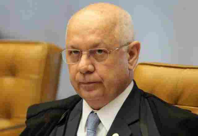 Ministro Teori estava em avião que caiu no litoral do Rio, dizem STF e família