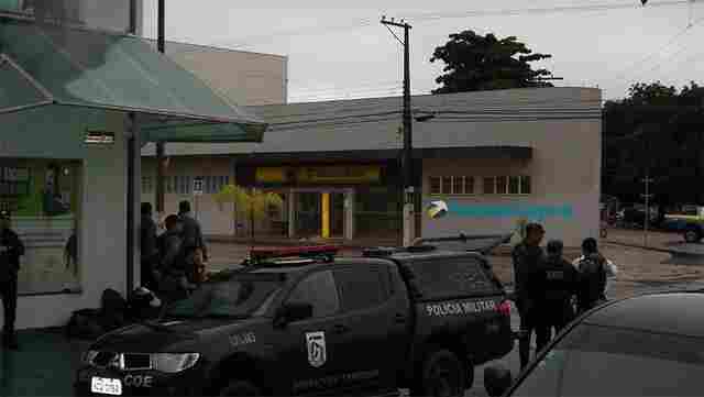 Polícia isola área do Banco do Brasil após tentativa de assalto; explosivo pode ter sido deixado no local