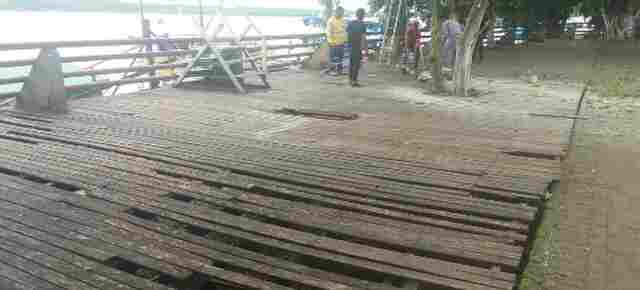 Deck da Estrada de Ferro é interditado pela Defesa Civil