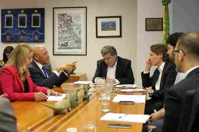 Governador denuncia ao ministro do Meio Ambiente invasão ao Parque Pacaás Novos em Campo Novo de Rondônia