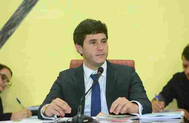 Presidente da Câmara de Vereadores confirma cortes no quadro e redução no valor das diárias