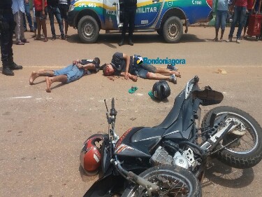 Foragidos colidem em carro durante perseguição em Porto Velho