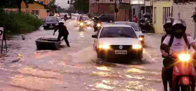 Sujeira e falta de drenagem são problemas crônicos; população deve ajudar diz chefe da Defesa Civil