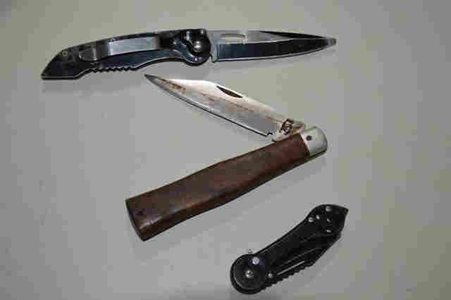 Grupo é preso suspeito de espancar travetis com socos e chutes