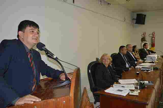 Cleiton Roque participa da primeira sessão da Câmara em Pimenta Bueno