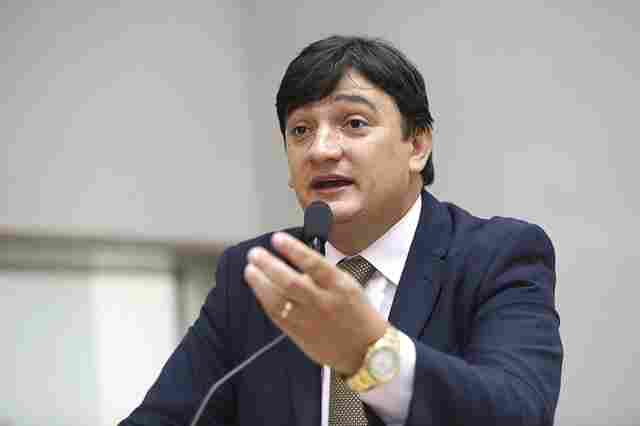 Cleiton Roque indica implantação de unidade policial na Vila Nova Samuel