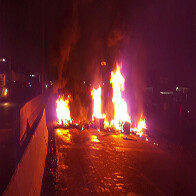 Vídeo: Moradores bloqueiam BR-364 em protesto por morte de adolescente