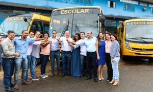 Transporte escolar de Ji-Paraná recebe três novos ônibus
