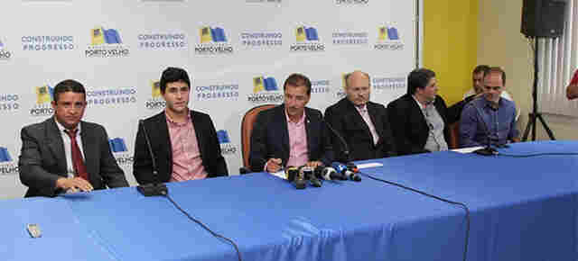 Economia da Prefeitura sem os quinquênios será de R$ 100 milhões em 4 anos, explica Hildon