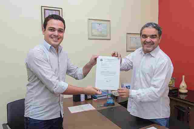 Atendendo pedido de Luan da TV, deputado Aélcio da TV destina emenda para Biblioteca Municipal