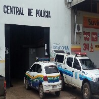 Irm&atilde;os monitorados por tornozeleira eletr&ocirc;nica s&atilde;o detidos com maconha fora da rota autorizada pela Justi&ccedil;a