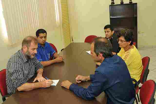 Prefeitura reforça merenda e vai reabrir Mercado do Peixe