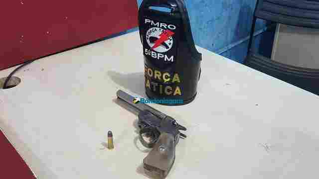 Força Tática apreende arma artesanal e dupla suspeita de roubo é levada para a Central