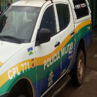 Dupla é detida vendendo drogas em frente de escola de Candeias do Jamari