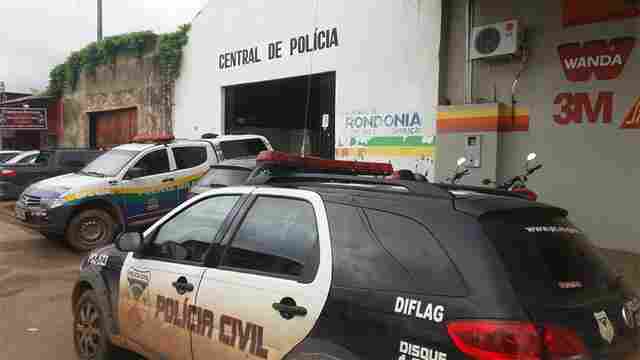 Apenado do semiaberto corta tornozeleira e é preso com moto roubada