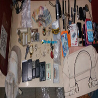 Polícia detém oito pessoas, apreende drogas e produtos furtados em boca de fumo na capital