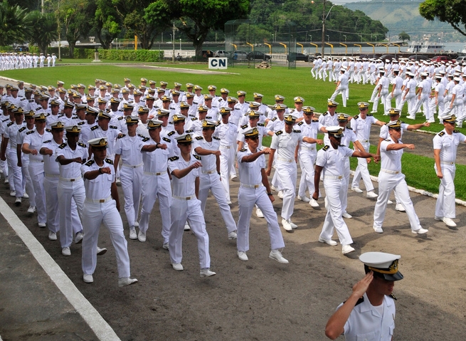 Marinha abre 220 vagas de níveis fundamental e médio