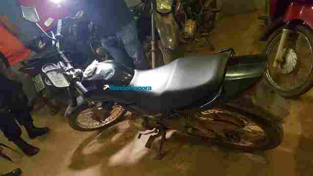 Jovem é preso com moto adulterada e com restrição de furto na Zona Leste
