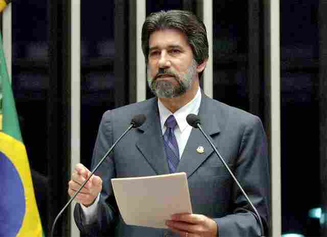 Raupp anuncia que o presidente Temer suspendeu a importação de café