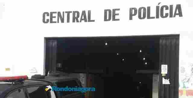 Jovem não cumpre medida protetiva e agride ex-mulher com soco na boca