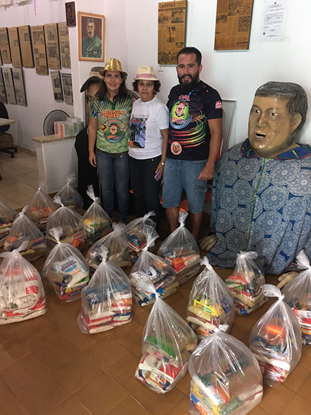 Banda já entregou cestas básicas e agora faz Carnaval na Casa do Ancião nesta quarta