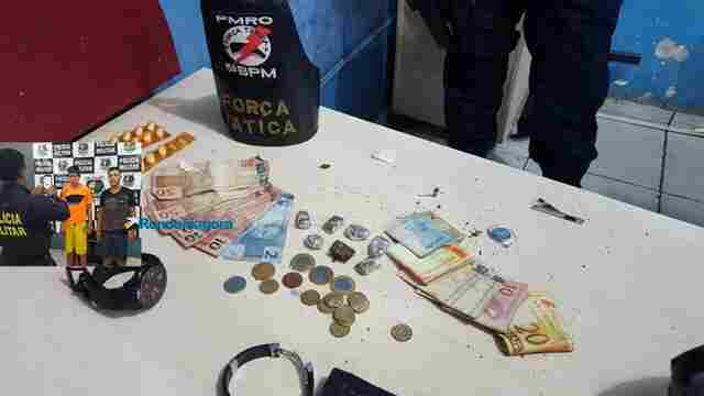 Dupla em motocicleta é detida com droga e dinheiro no Lagoinha, em Porto Velho