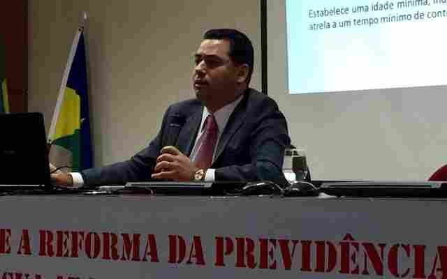 Breno de Paula fala sobre reforma da Previdência em seminário organizado pelo sindicato do Judiciário