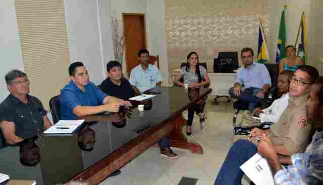 Cleiton Roque disponibiliza R$ 40 mil para programa de Guarda Mirim em Pimenta