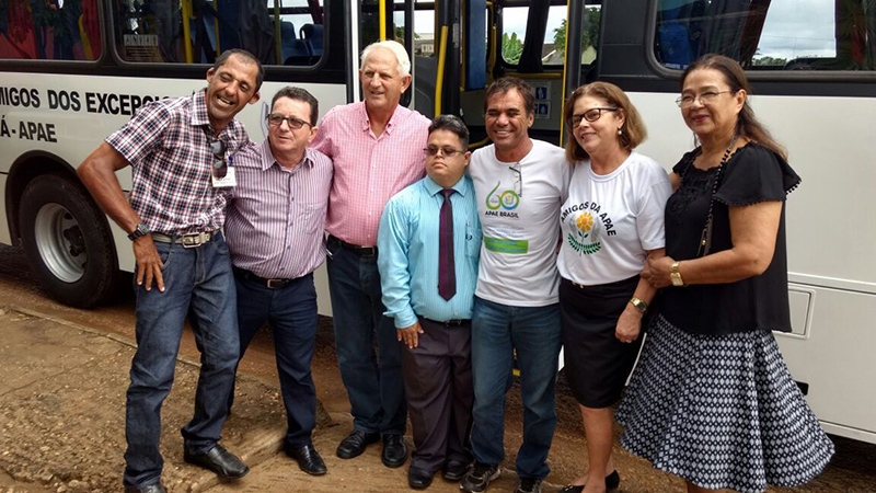 Emenda de Airton Gurgacz: Apae de Ji-Paraná recebe ônibus totalmente adaptado para transporte dos alunos