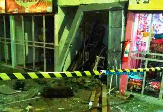 Bandidos explodem caixa eletrônico de rodoviária e levam todo o dinheiro