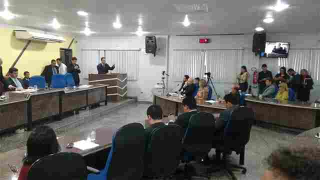 Secretárias e primeira-dama são homenageadas pela Câmara