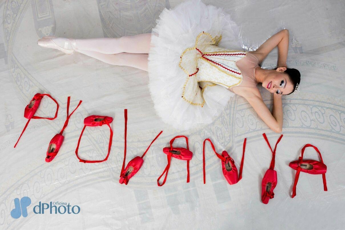 Bailarina de Porto Velho vende feijoada para tentar disputar vaga na Bolshoi
