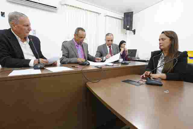 Comissão requer explicações sobre isenção de ICMS para transporte de gado