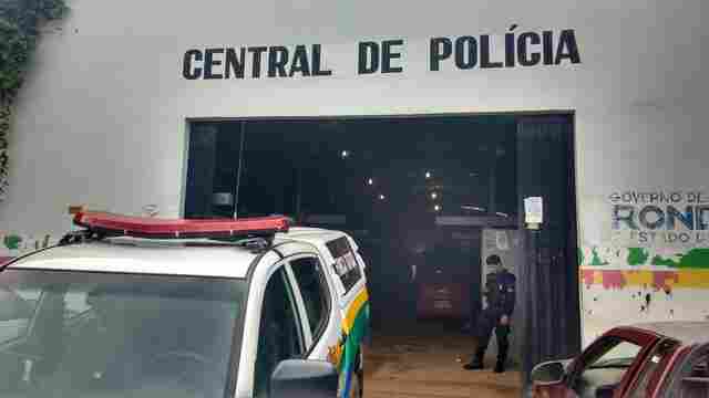 Viciado tenta matar o próprio pai com gargalo de garrafa quebrado