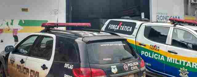 Mulher acerta soco na boca do marido para tentar se livrar de agressões, na Zona Sul