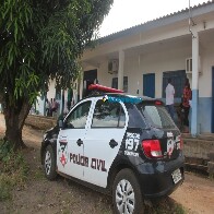 Homem tenta esfaquear ex-mulher na casa do atual dela