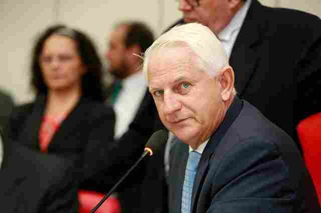 Airton Gurgacz pede ao governo o asfaltamento de ruas em Ji-Paraná