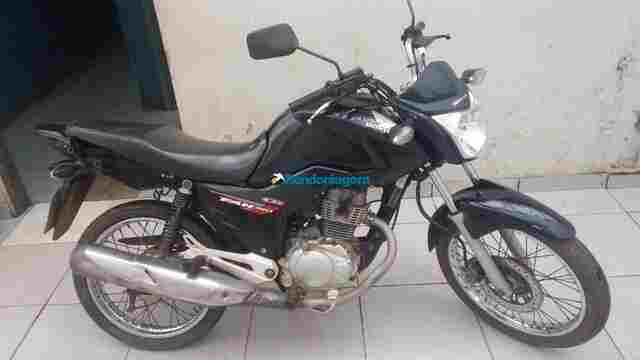 Jovem é preso com moto roubada e diz que trocou terreno pelo veículo