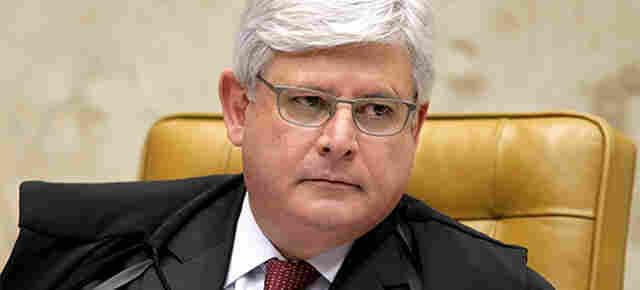 Procurador-geral da República pede abertura de inquérito contra 83 políticos