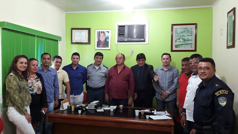 Cleiton Roque participa de reunião sobre segurança pública em Candeias