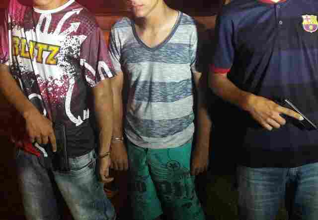 PM prende bando que fazia arrastão em praça na capital